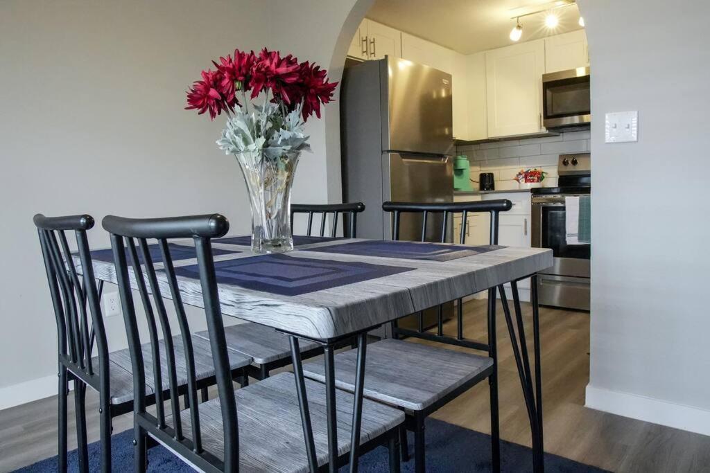 2 Bedroom Minutes From Las Vegas Strip And Airport Extérieur photo